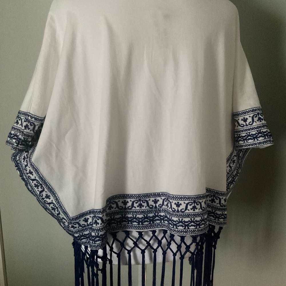 New, Arc & Co., loose fit white with navy embroidery, medium or large